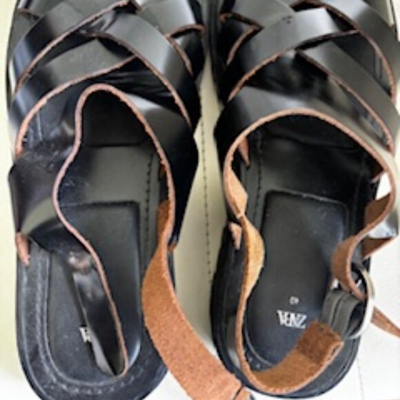 Zara Women's Black Leather Cage Shoe/Sandal Size 9 - Picture 2 of 6